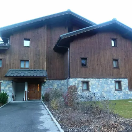 Avec Piscine, Balcon Et Parking Proche Centre Et Ski-bus - Fr-1-624-38 Apartment *