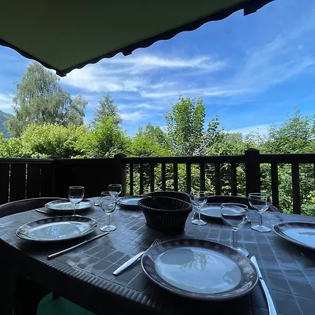 Avec Piscine, Balcon Et Parking Proche Centre Et Ski-bus - Fr-1-624-38 *